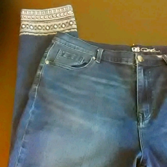 DG2 by Diane Gilman Denim - DG2 stretch denim cropped jeans